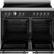 Bertazzoni HER105I2ENET2 fornuis met geopende ovendeur en zichtbare ovenruimtes met roosters