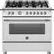 Bertazzoni HER96L1EXT2 fornuis vooraanzicht met zes gasvlammen, bedieningsknoppen en geopende oven