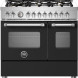 Bertazzoni MAS96L2ENET2 fornuis vooraanzicht met gaskookplaat, bedieningspanelen en dubbele oven
