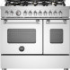 Bertazzoni MAS96L2EXT2 gasfornuis vooraanzicht met 6 gasbranders, bedieningsknoppen en dubbele ovendeuren