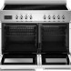 Bertazzoni PRO105I2EBIT2 fornuis met geopende ovendeuren, zichtbaar roosterwerk en uitschuifbare warmhoudladen