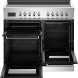 Bertazzoni PRO105I3ENET2 fornuis met geopende ovendeur en uitschuifbare lade, interieur met roosters zichtbaar