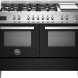 Bertazzoni PRO126G2ENET2 fornuis vooraanzicht met zes gasvlammen, elektrisch grijplaat, dubbele oven en bedieningspaneel