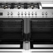 Bertazzoni PRO126G2EXT2 fornuis met geopende ovendeuren en uitschuifbare bakplaten