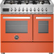Bertazzoni PRO96L2EART2 fornuis vooraanzicht met zes gasvlammen, bedieningspaneel en twee ovens in oranje