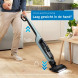 Bosch BCH4SM28 licht hanteren in staande positie ter demonstratie van gewicht en gebruiksgemak