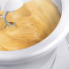 Bosch MFQ3561W handmixer met garde mixen van gele cakebatterij in mengkom