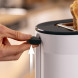 Bosch TAT2M121 broodrooster met uitgetrokken brood en gedetailleerde weergave van handvat