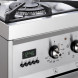 Rechte hoeken en een strak design gecombineerd met kenmerkende SMEG knoppen