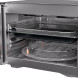 ETNA AMV826 magnetron open deur met twee niveaus en accessoires zichtbaar
