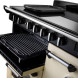 Inductiekookplaat van Falcon Classic 2026 90 met geopende griddle en bedieningsknoppen bovenaanzicht