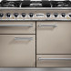 Falcon Deluxe 1092 Gas fornuis in beige-grijs, vooraanzicht met drie ovencompartimenten