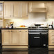 Falcon Deluxe 900 Gas Black fornuis ingebouwd in keukenelement met houten kasten