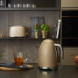 Smeg KLF03CHMEU waterkoker mat champagne