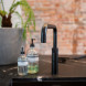 De Quooker COMBI & CUBE is tegenwoordig ook leverbaar met de Fusion Square is de kleur zwart