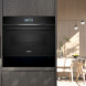 Siemens BI710C1B1 compacte oven met magnetron, bedieningspaneel en magnetronkamer in keukenopstelling