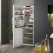 Siemens KS36NEWCM koelkast volledig gevuld interieur met open deur in keukensituatie