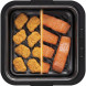 Smeg AFC01BLMEU airfryer bovenaanzicht geopend met dubbellaagse frituurmand bevat patat links en zalm rechts