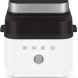 Smeg AFC01WHMEU airfryer vooraanzicht met zilverkleurige bovenrand en bedieningspaneel