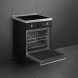 Smeg C6IPBLT2 fornuis geopende ovendeur met roosters en bovenaanzicht inductieplaat