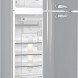 Een sneak-peak van de binnenkant van de Smeg FAB50RSV koelkast zilvermetallic