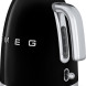 De Smeg KLF03BLEU waterkoker zwart is uitgevoerd in het retro jaren 50 design