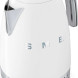 De Smeg KLF04WHEU waterkoker wit heeft een rvs schenktuit
