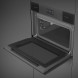Smeg SO4102S3B combi-stoomoven, angled aanzicht van geopende deur met interieur