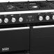 De vier ovendeuren van de Stoves Precision DX S1000DF EU BK zwart fornuis zijn van geblindeerd glas
