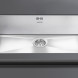 De Smeg VSTQ72-2 dient onder het keukenblad bevestigd te worden.