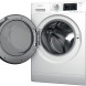 Whirlpool FFWDD 1076258 SV EE wasdroger met deur wijd open en zichtbare trommel en draaiwerk vanuit zijhoek