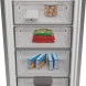 Whirlpool WHMFF 6314 W6E vriezer deurvakken bovenkant met voedsel en bevroren producten