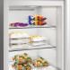 Whirlpool WHMFF 6314 XP6E koelkastinterieur bovengedeelte met schappen