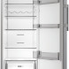 Whirlpool WHMLF 6442 XP4 geopende deur, interieur met meerdere schappen en deurvakken