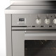 Praktisch en stijlvol roestvrijstalen ILVE fornuis met soft-close opberglade onder de oven en een digitale klok met timer, perfect voor koken en bakken