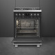 De oven van de C6GMMBNLK2 is groot en voorzien van hetelucht, grill en onder en bovenwarmte