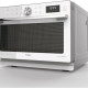 De Whirlpool MWP 339 SW heeft een witte voorzijde met zilvermetallic accenten