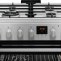 Close-up van de 4-pits gas kookplaat van AEG CKB64415BM met Multicrown brander