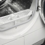 De AEG warmtepompdroger T65470AH1 beschikt over een filter in de onderzijde van de droger opening