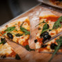 De oven van de Boretti VPI104IX is instelbaar tot 300! graden, ideaal voor pizza. Deze is ook nog eens zeer nauwkeurig te regelen door een digitaal display.