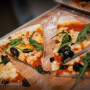 De oven van de Boretti VFP104IX is instelbaar tot 300! graden, ideaal voor pizza. Deze is ook nog eens zeer nauwkeurig te regelen door een digitaal display.
