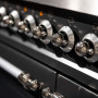 De prachtige chrome knoppen blinken op het Boretti VPNRI93AN inductie antraciet fornuis