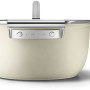 Handig zijn de degelijke handgrepen op deze Smeg braadpan