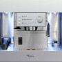 De Whirlpool ACE010IX is voorzien van strakke verlichting 