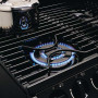 De wokbrander van de AGA Six-Four zit linksvoor en heeft een vermogen van 4,5 kW