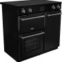 De Farmhouse 90 EI Black is uitgevoerd met drie verschillende ovens waaronder een longdoor oven aan rechter zijde