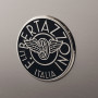 Bertazzoni Italia logo in reliëf op een roestvrijstalen oppervlak