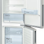 Het ruime interieur van de Bosch KGV36VE32S koelkast grijs