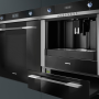 De Smeg CMSC45NE is vanwege het strakke design perfect te combineren met de andere Linea Luce apparaten van Smeg
