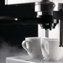 De dubbelwandige filterhouder zorgt voor de perfecte creme laag op u espresso